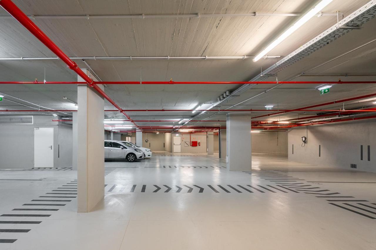 Whome | Av. Da Liberdade Deluxe Apartment W/ S-Pool, Gym & Parking Лісабон Екстер'єр фото
