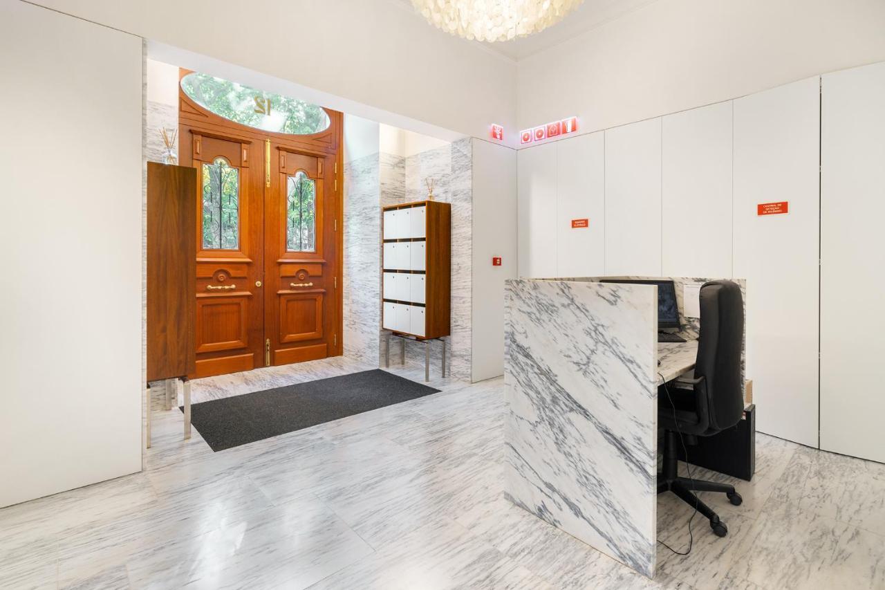 Whome | Av. Da Liberdade Deluxe Apartment W/ S-Pool, Gym & Parking Лісабон Екстер'єр фото
